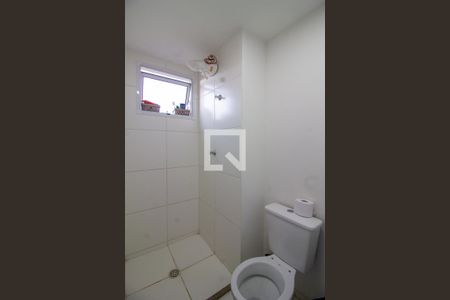 Banheiro da Suíte de apartamento à venda com 3 quartos, 43m² em Vila das Bandeiras, Guarulhos