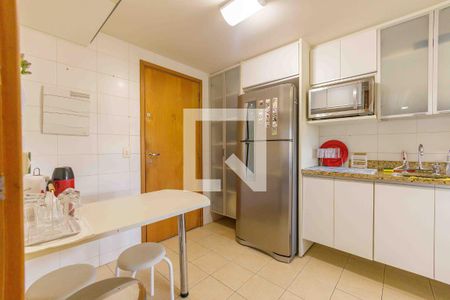 Apartamento para alugar com 110m², 3 quartos e 3 vagas Apartamento para alugar com 110m², 3 quartos e 3 vagasCozinha