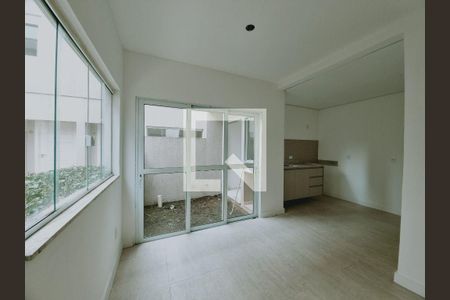 Casa à venda com 3 quartos, 80m² em Vila Butantã, São Paulo