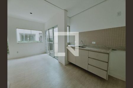 Casa à venda com 3 quartos, 80m² em Vila Butantã, São Paulo