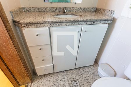 Apartamento à venda com 106m², 3 quartos e 1 vaga Apartamento à venda com 106m², 3 quartos e 1 vagaArmário do Banheiro da Suíte