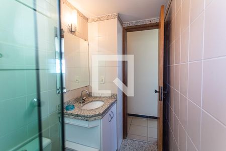 Apartamento à venda com 106m², 3 quartos e 1 vaga Apartamento à venda com 106m², 3 quartos e 1 vagaBanheiro Social