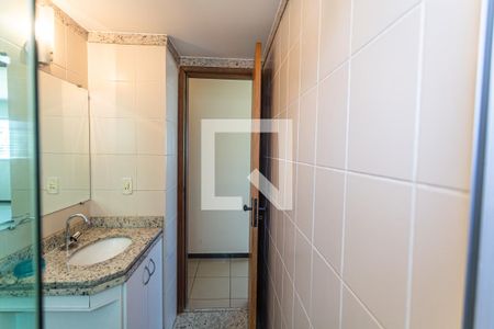 Apartamento à venda com 106m², 3 quartos e 1 vaga Apartamento à venda com 106m², 3 quartos e 1 vagaBanheiro Social