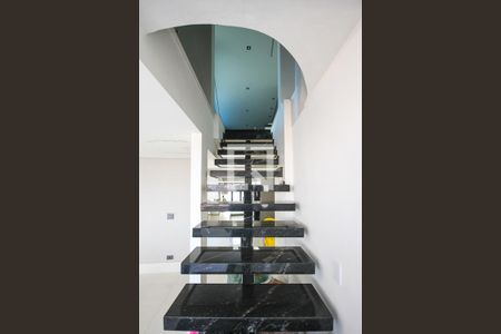 Apartamento à venda com 350m², 3 quartos e 3 vagasEscada