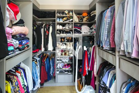 Apartamento à venda com 350m², 3 quartos e 3 vagasCloset da Suite