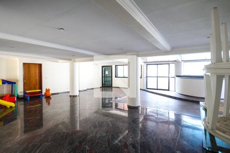 Apartamento à venda com 350m², 3 quartos e 3 vagasÁrea comum - Salão de festas