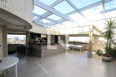 Apartamento à venda com 350m², 3 quartos e 3 vagasCobertura