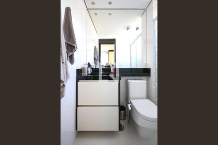 Apartamento à venda com 350m², 3 quartos e 3 vagasBanheiro da Suite 02