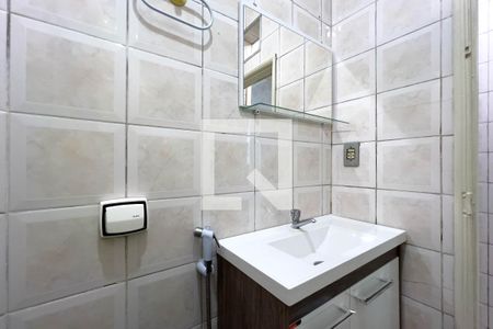 Banheiro de casa para alugar com 1 quarto, 30m² em Jardim da Glória, São Paulo
