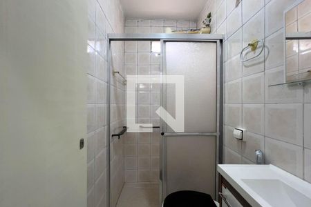 Banheiro de casa para alugar com 1 quarto, 30m² em Jardim da Glória, São Paulo