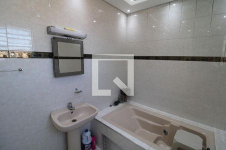 Casa à venda com 300m², 5 quartos e 2 vagasBanheiro 1