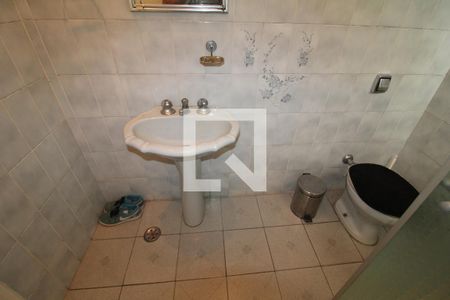 Casa à venda com 300m², 5 quartos e 2 vagasBanheiro 3