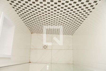 banheiro  de apartamento para alugar com 1 quarto, 17m² em Gopouva, Guarulhos