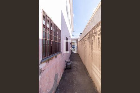 Casa à venda com 104m², 2 quartos e 2 vagasCorredor Lateral