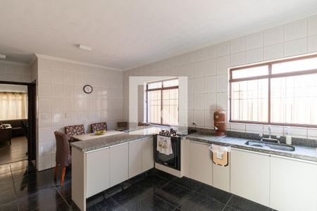 Casa à venda com 104m², 2 quartos e 2 vagasCozinha