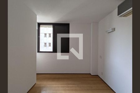 Apartamento à venda com 170m², 4 quartos e 2 vagasFoto 01
