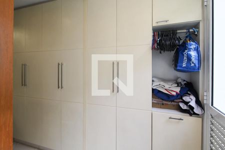 Casa para alugar com 136m², 2 quartos e 1 vaga Casa para alugar com 136m², 2 quartos e 1 vagaÁrea de Serviço