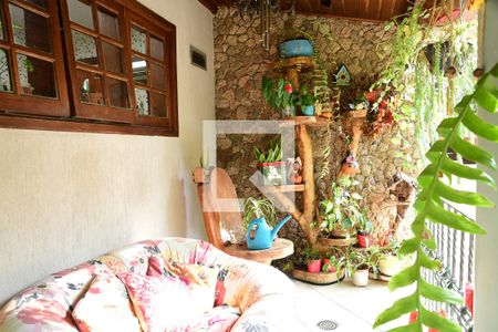 Casa de condomínio para alugar com 300m², 4 quartos e 3 vagasVaranda