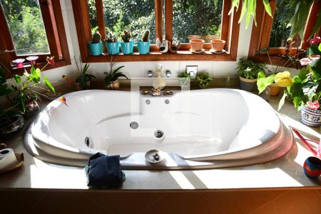 Casa de condomínio para alugar com 300m², 4 quartos e 3 vagasBanheiro da Suíte 1