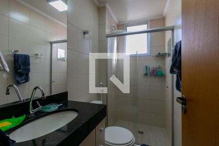 Banheiro de apartamento para alugar com 1 quarto, 50m² em Nova Granada, Belo Horizonte