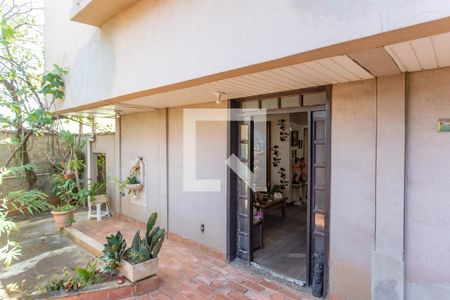 Casa para alugar com 300m², 4 quartos e sem vagaFachada