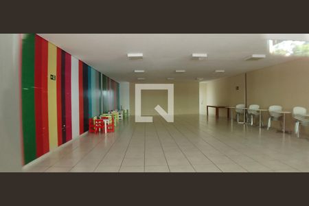 Apartamento para alugar com 44m², 2 quartos e 1 vaga Apartamento para alugar com 44m², 2 quartos e 1 vagaÁrea Comum - Salão de Festas Infantil