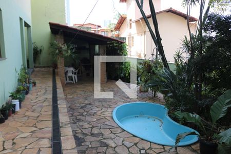 Casa à venda com 320m², 4 quartos e 4 vagasQuintal