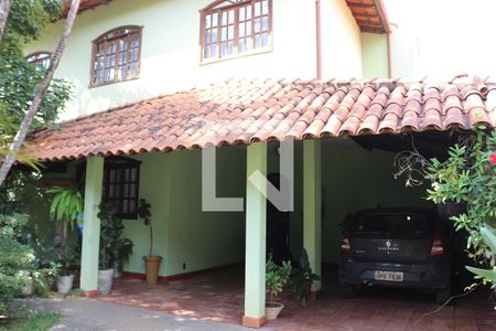 Casa à venda com 320m², 4 quartos e 4 vagasQuintal