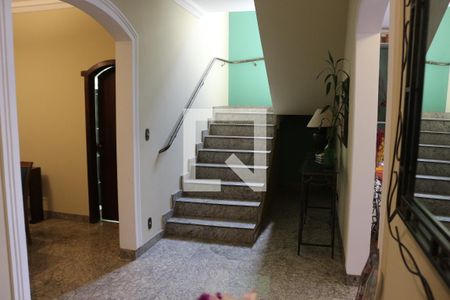 Corredor de casa à venda com 4 quartos, 320m² em Jardim Riacho das Pedras, Contagem