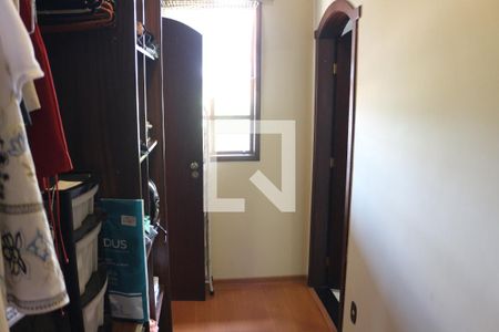 Casa à venda com 320m², 4 quartos e 4 vagasCloset Quarto 1