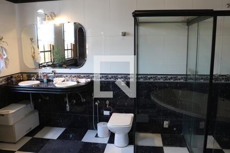 Casa à venda com 320m², 4 quartos e 4 vagasSuite Quarto 1