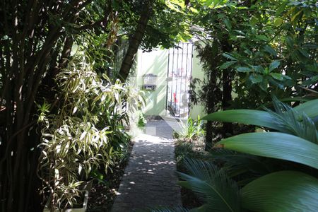 Casa à venda com 320m², 4 quartos e 4 vagasQuintal