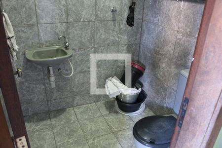 Casa à venda com 320m², 4 quartos e 4 vagasBanheiro 3