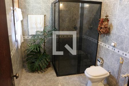 Casa à venda com 320m², 4 quartos e 4 vagasBanheiro 1
