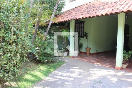 Casa à venda com 320m², 4 quartos e 4 vagasQuintal