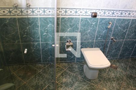 Casa à venda com 320m², 4 quartos e 4 vagasBanheiro 2