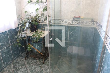 Casa à venda com 320m², 4 quartos e 4 vagasBanheiro 2