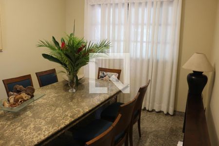 Sala de casa à venda com 4 quartos, 320m² em Jardim Riacho das Pedras, Contagem