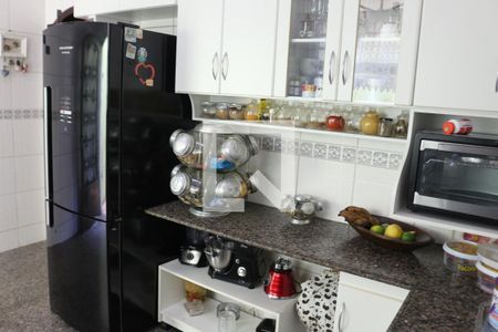 Casa à venda com 320m², 4 quartos e 4 vagasCozinha