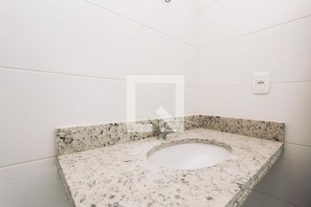 Banheiro  de apartamento para alugar com 1 quarto, 51m² em Bom Jesus, Porto Alegre