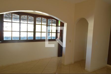 Sala de casa à venda com 2 quartos, 120m² em Jacarepaguá, Rio de Janeiro