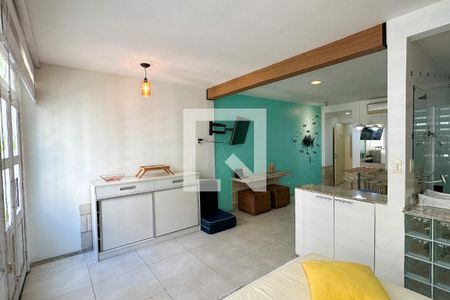 Sala/Quarto de apartamento para alugar com 2 quartos, 40m² em Copacabana, Rio de Janeiro