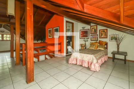 Casa para alugar com 300m², 4 quartos e 3 vagasQuarto 4 / Sótão