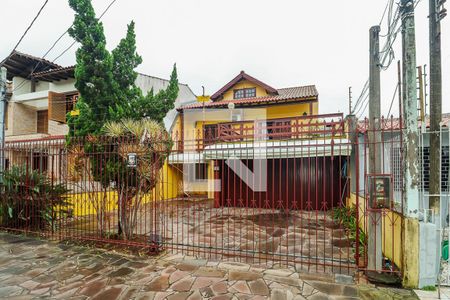 Casa para alugar com 300m², 4 quartos e 3 vagasFachada