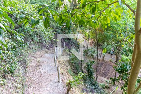 Casa à venda com 5000m², 4 quartos e 5 vagas Casa à venda com 5000m², 4 quartos e 5 vagasÁrea comum