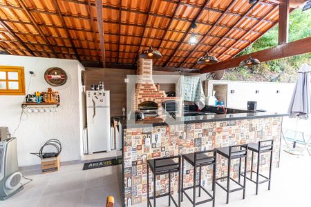 Casa à venda com 5000m², 4 quartos e 5 vagas Casa à venda com 5000m², 4 quartos e 5 vagasÁrea comum