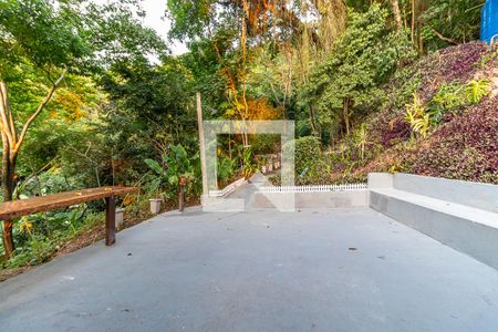 Casa à venda com 5000m², 4 quartos e 5 vagas Casa à venda com 5000m², 4 quartos e 5 vagasÁrea comum