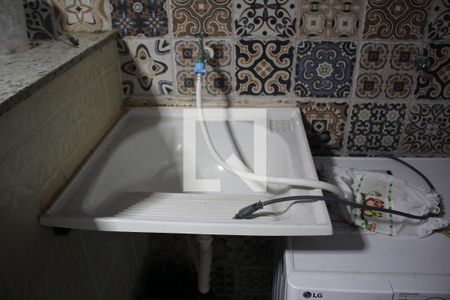 Casa para alugar com 60m², 4 quartos e 1 vagaÁrea de Serviço