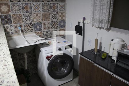 Casa para alugar com 60m², 4 quartos e 1 vagaÁrea de Serviço