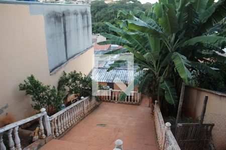 Casa para alugar com 60m², 4 quartos e 1 vagaQuintal